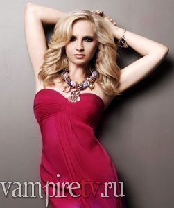     / Candice Accola