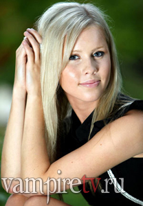 Биография актрисы Клер Холт / Claire Holt