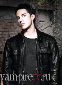     / Michael Trevino